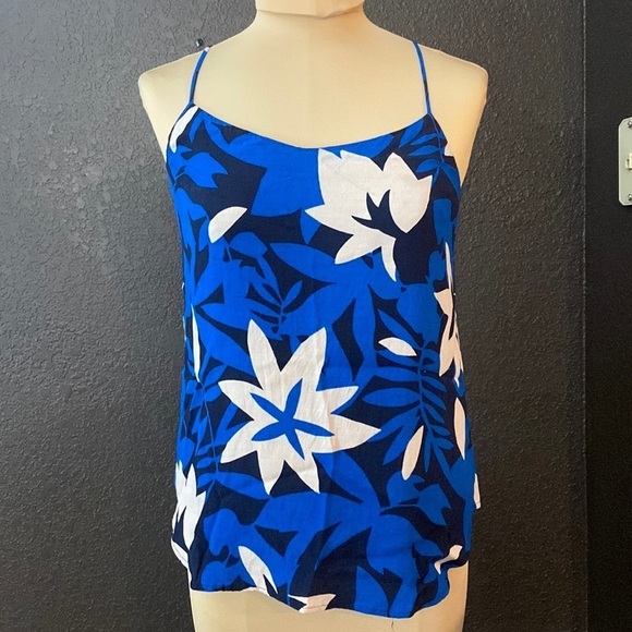 ANN Taylor Loft blue floral‎ racer back flown tank top blouse - Picture 4 of 5